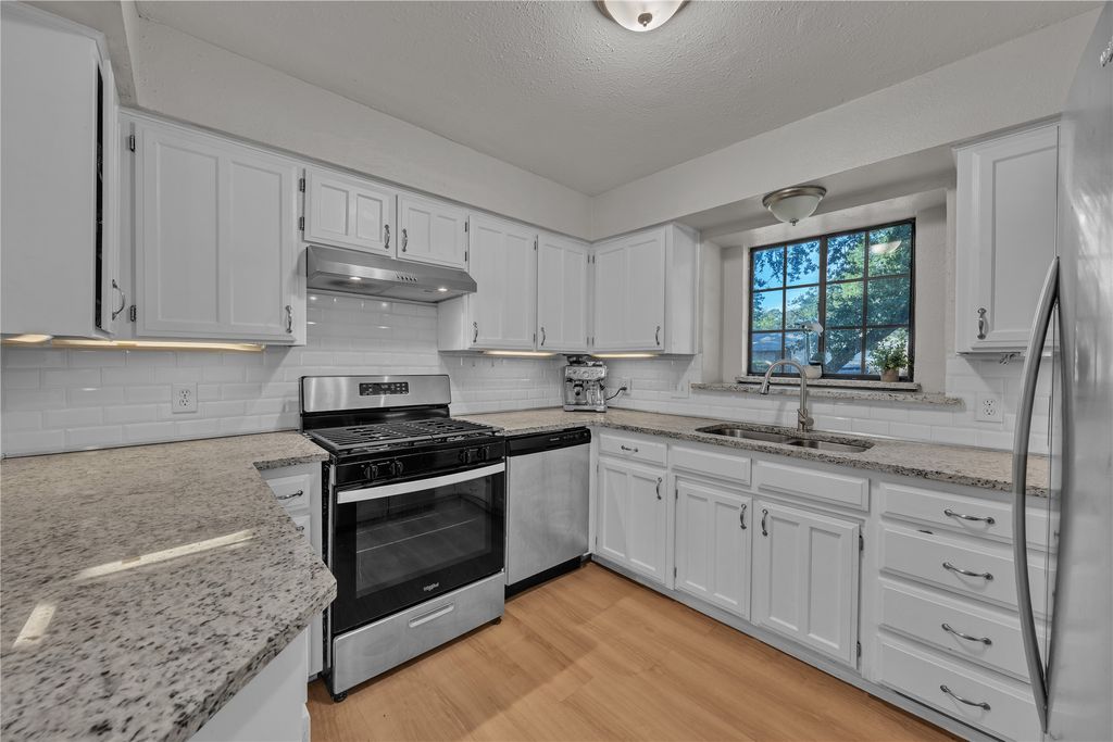 4404 Rain Forest Drive, Arlington, TX 76017 — photo 3