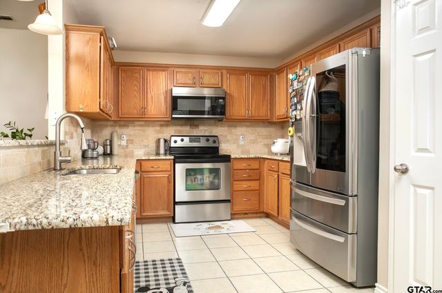 20291 Bluegrass Cir, Flint, TX 75762