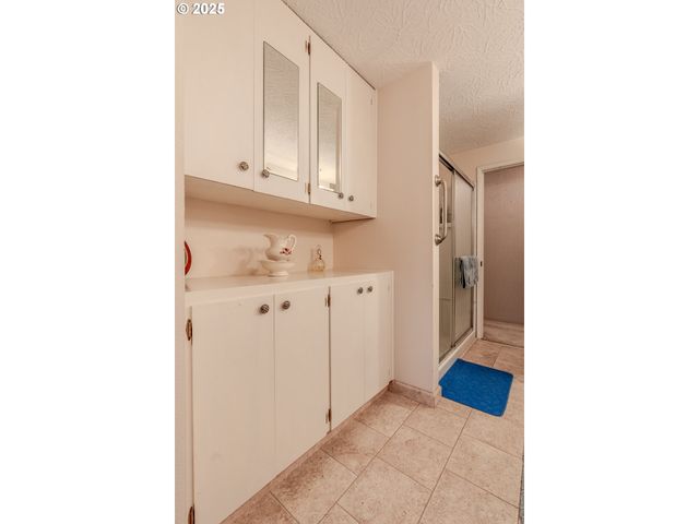 5866 Se LLOYD St, Milwaukie, OR 97222