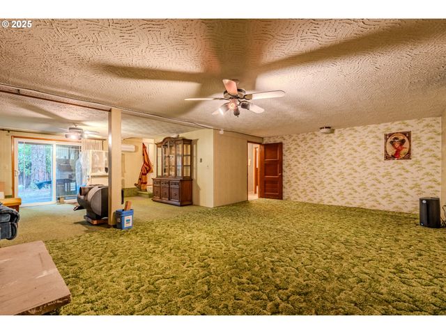 5866 Se LLOYD St, Milwaukie, OR 97222