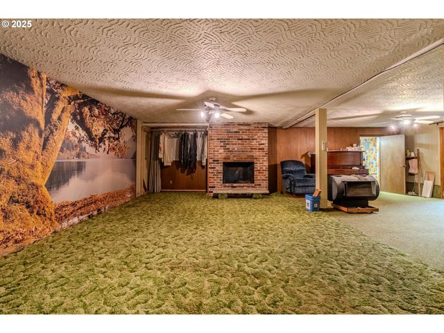 5866 Se LLOYD St, Milwaukie, OR 97222