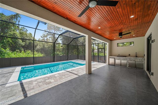 2012 Robert AVE, Alva, FL 33920