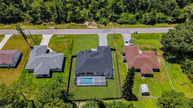 2012 Robert AVE, Alva, FL 33920