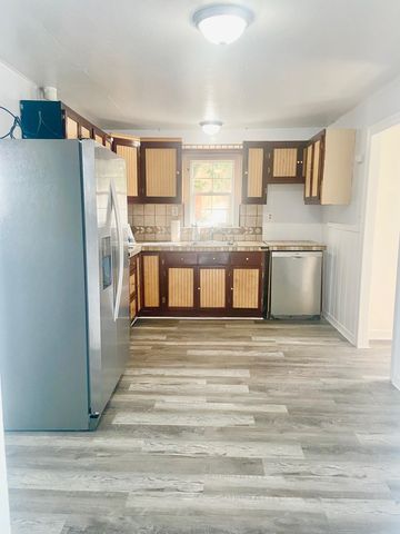 24386 Thomas Ave, Hayward, CA 94544