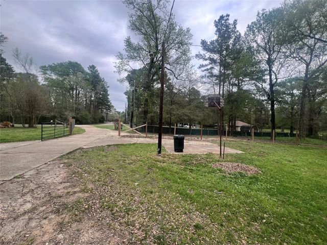 41517 S Brenda Lane A, Magnolia, TX 77354