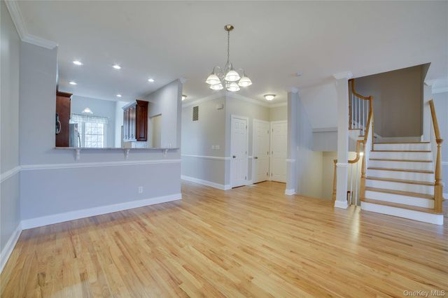 25 Augusta Drive, Cortlandt Manor, NY 10567