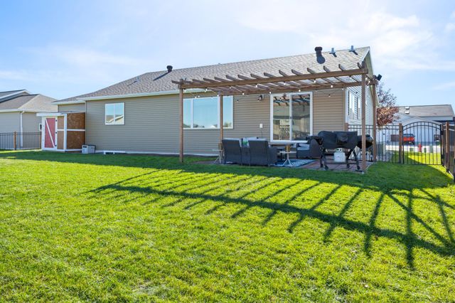3712 11th Avenue S, Moorhead, MN 56560