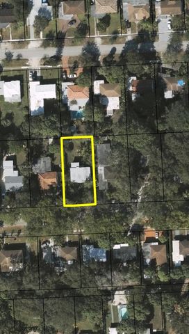 1135 NE 133rd St, North Miami, FL 33161