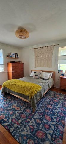 1135 NE 133rd St, North Miami, FL 33161