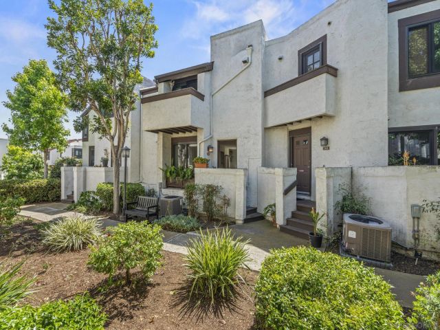 3825 Caminito Litoral 212, San Diego, CA 92107