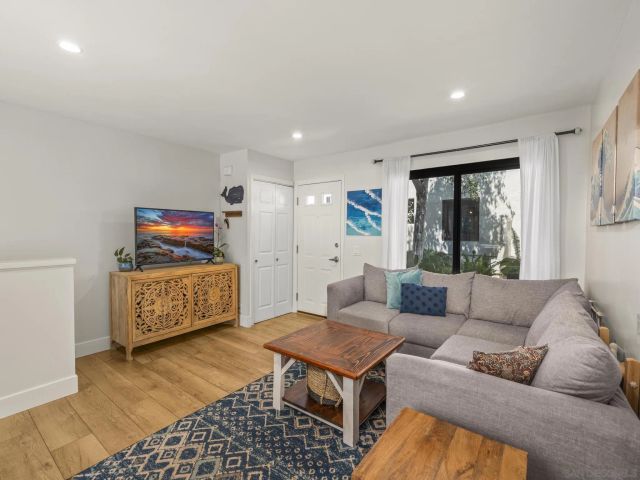 3825 Caminito Litoral 212, San Diego, CA 92107