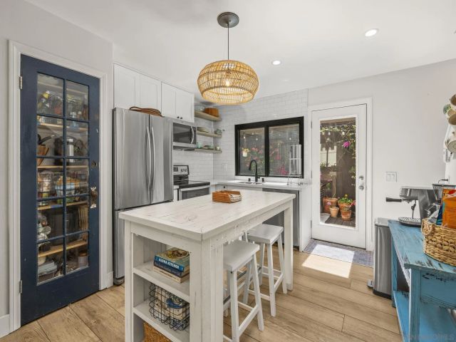 3825 Caminito Litoral 212, San Diego, CA 92107
