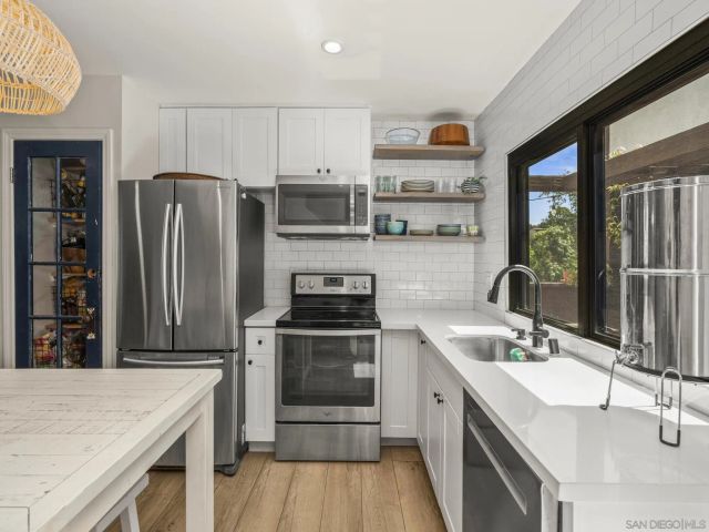 3825 Caminito Litoral 212, San Diego, CA 92107