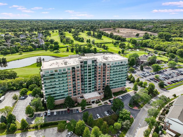 6420 Double Eagle Drive 314, Woodridge, IL 60517