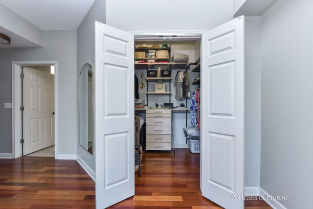 6420 Double Eagle Drive 314, Woodridge, IL 60517