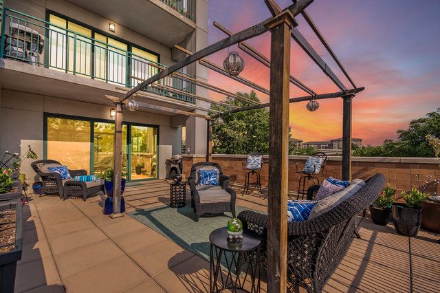 6420 Double Eagle Drive 314, Woodridge, IL 60517