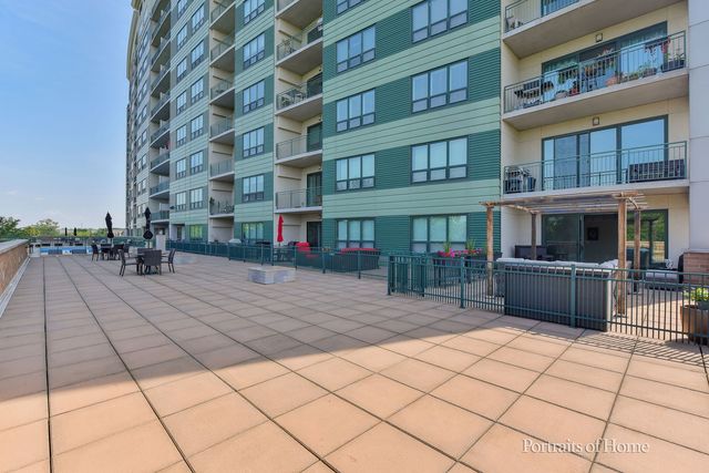 6420 Double Eagle Drive 314, Woodridge, IL 60517