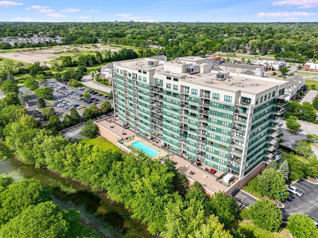 6420 Double Eagle Drive 314, Woodridge, IL 60517