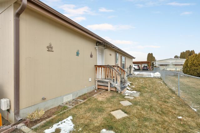1201 W Washington Ave Unit 15, Yakima, WA 98903