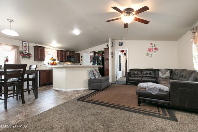 1201 W Washington Ave Unit 15, Yakima, WA 98903