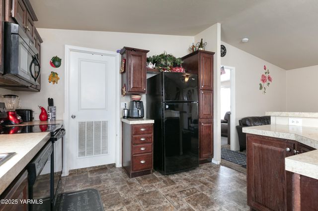 1201 W Washington Ave Unit 15, Yakima, WA 98903