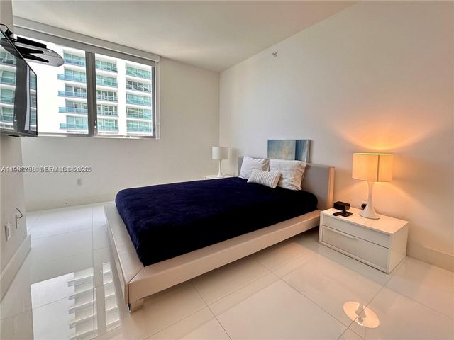 1300 Brickell Bay Drive 3206, Miami, FL 33131