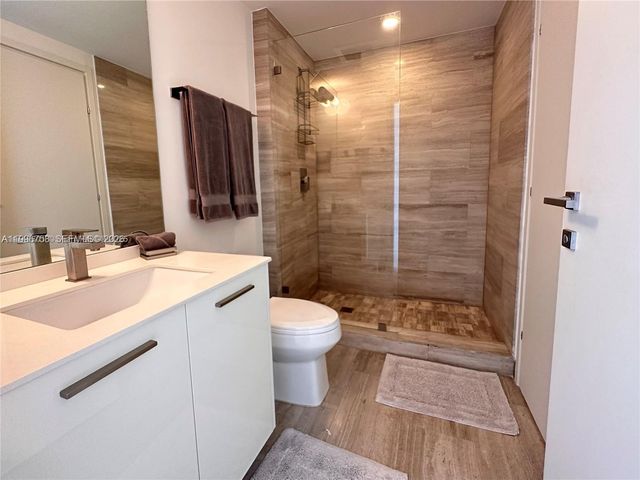1300 Brickell Bay Drive 3206, Miami, FL 33131
