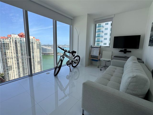 1300 Brickell Bay Drive 3206, Miami, FL 33131