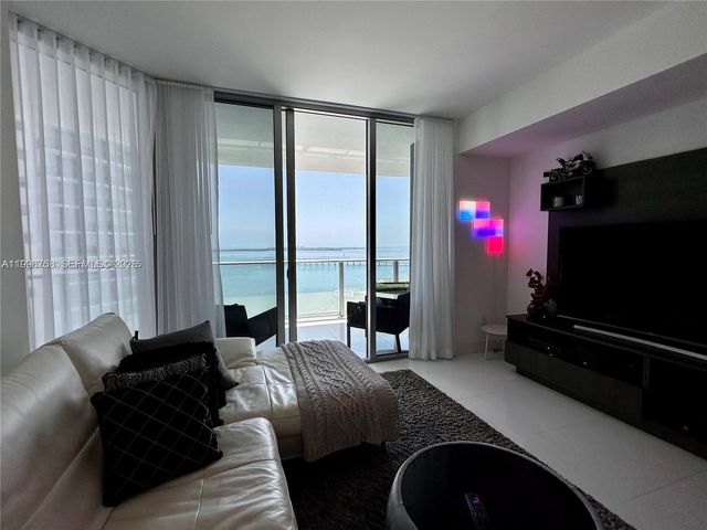 1300 Brickell Bay Drive 3206, Miami, FL 33131