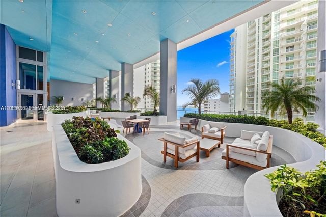 1300 Brickell Bay Drive 3206, Miami, FL 33131