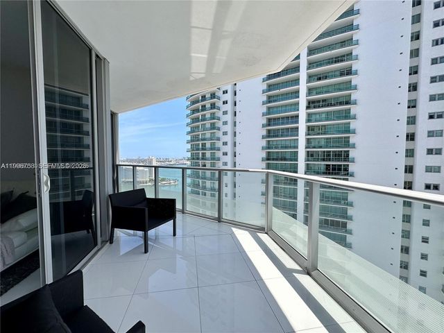 1300 Brickell Bay Drive 3206, Miami, FL 33131
