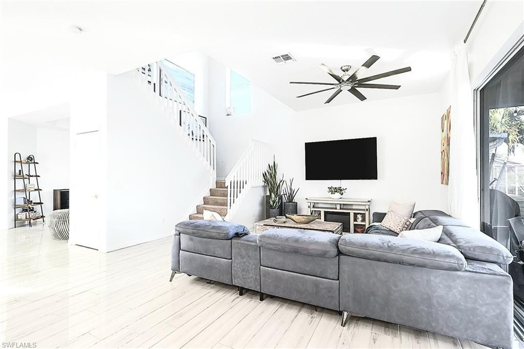 Image 19 of property listing at 2675 Blue Cypress Lake CT, Cape Coral, FL 33909