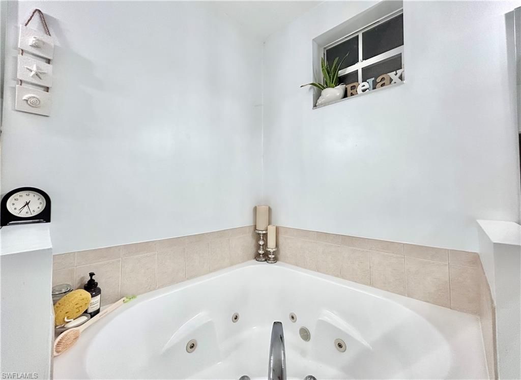 Image 27 of property listing at 2675 Blue Cypress Lake CT, Cape Coral, FL 33909