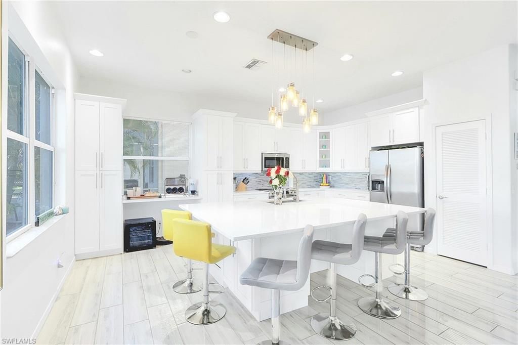 Image 5 of property listing at 2675 Blue Cypress Lake CT, Cape Coral, FL 33909