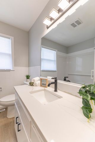3137 AVENUE H, Council Bluffs, IA 51501