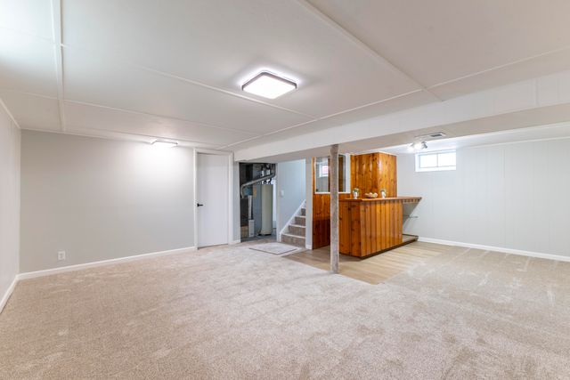 3137 AVENUE H, Council Bluffs, IA 51501