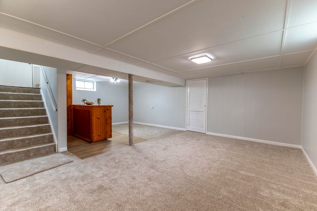 3137 AVENUE H, Council Bluffs, IA 51501