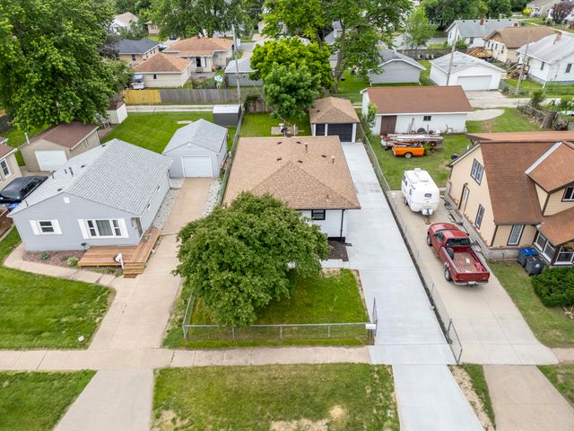 3137 AVENUE H, Council Bluffs, IA 51501