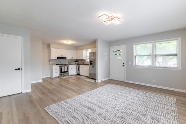 3137 AVENUE H, Council Bluffs, IA 51501