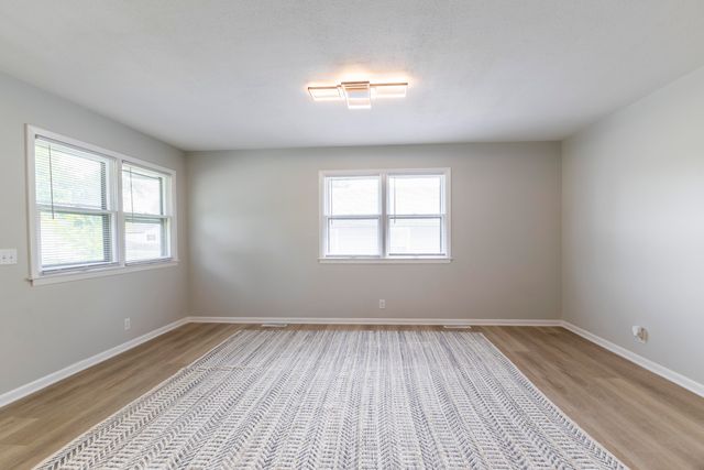 3137 AVENUE H, Council Bluffs, IA 51501