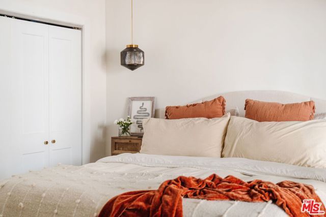 1010 Palm Avenue 106, West Hollywood, CA 90069