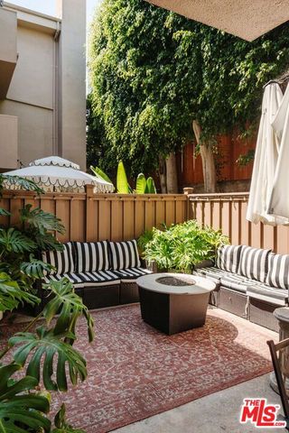 1010 Palm Avenue 106, West Hollywood, CA 90069