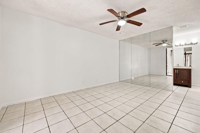 2662 Carambola Circle N, Coconut Creek, FL 33066
