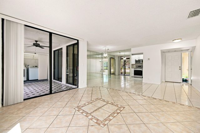 2662 Carambola Circle N, Coconut Creek, FL 33066