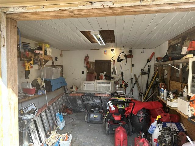 551 N Crocker Street, Sulphur, LA 70663