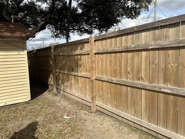 551 N Crocker Street, Sulphur, LA 70663