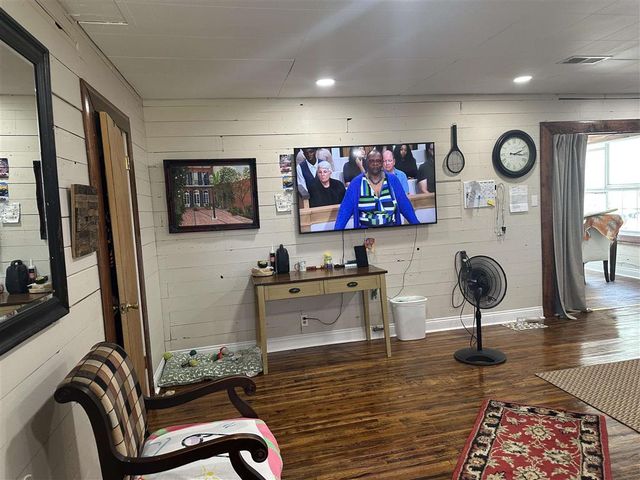 551 N Crocker Street, Sulphur, LA 70663