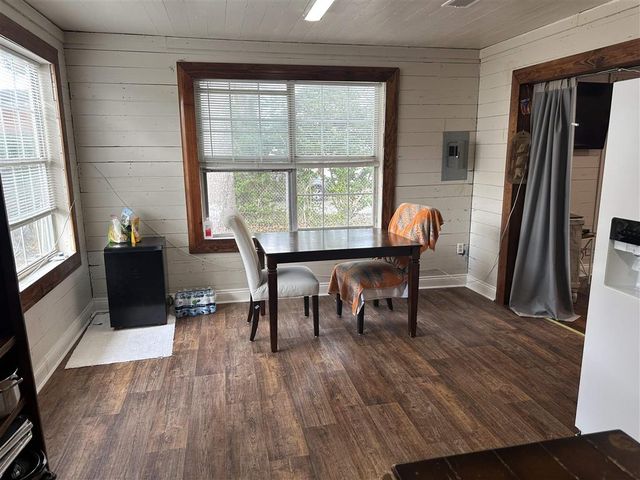 551 N Crocker Street, Sulphur, LA 70663