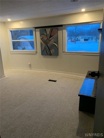 6 Highridge, Hamburg, NY 14075