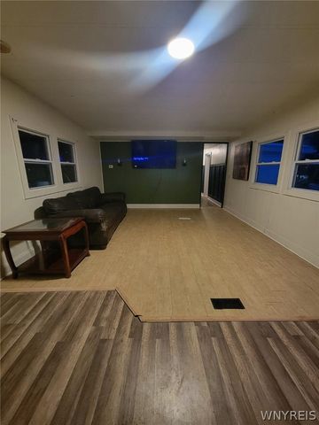 6 Highridge, Hamburg, NY 14075